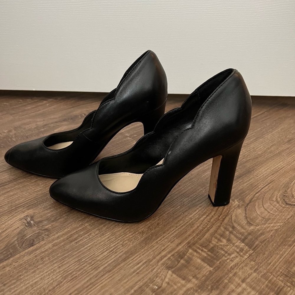 Saks 5th Avenue Pumps View 3